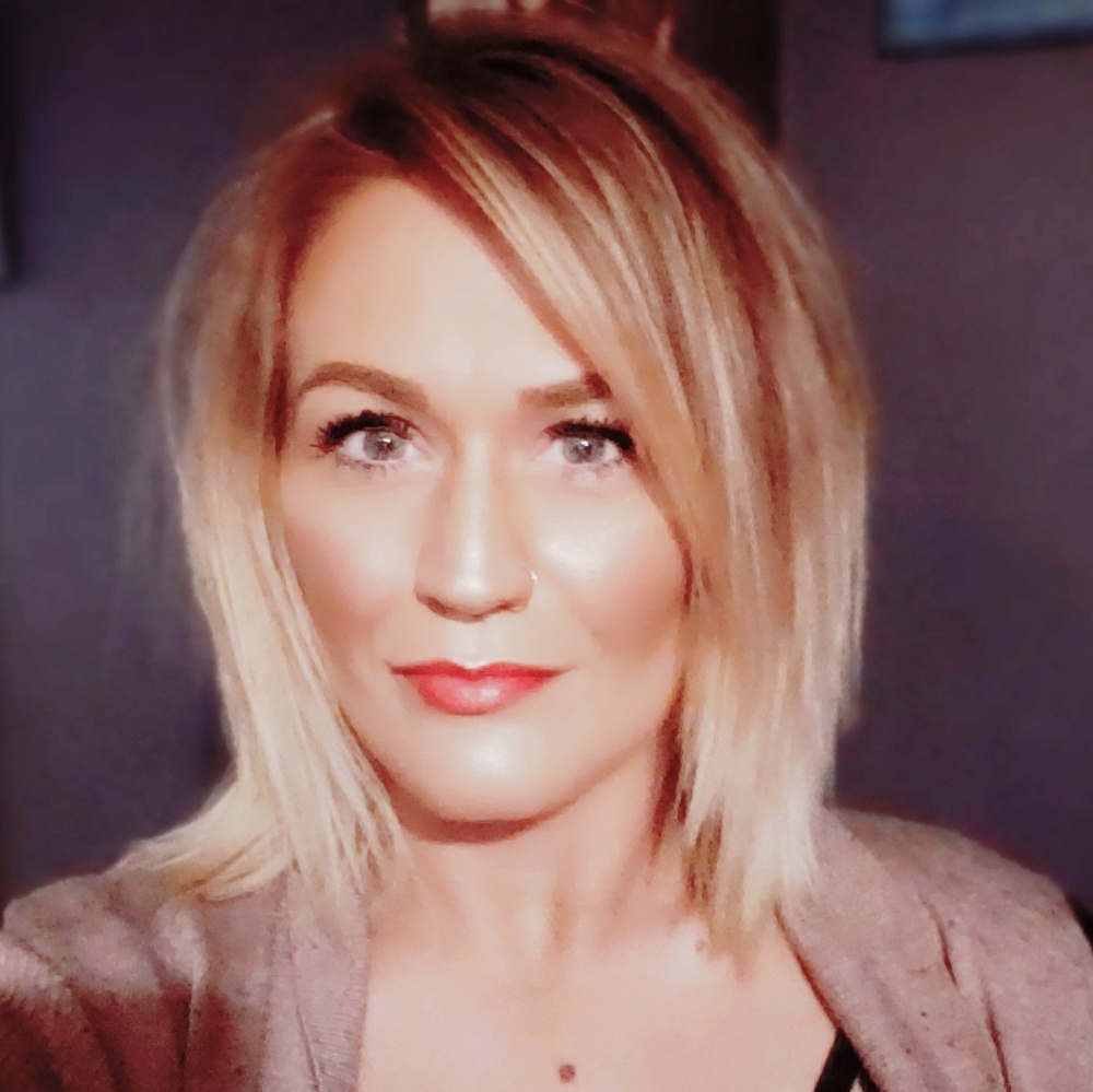 Meet your Posher, Raena